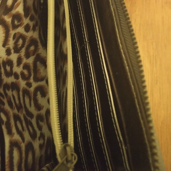 Carlos G Wallet - Picture 9 of 14